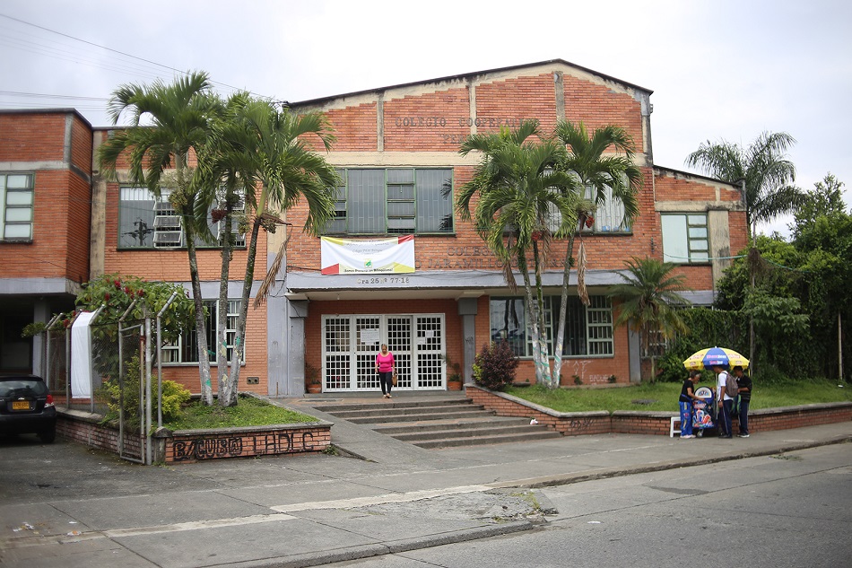 COLEGIO ALFONSO JARAMILLO